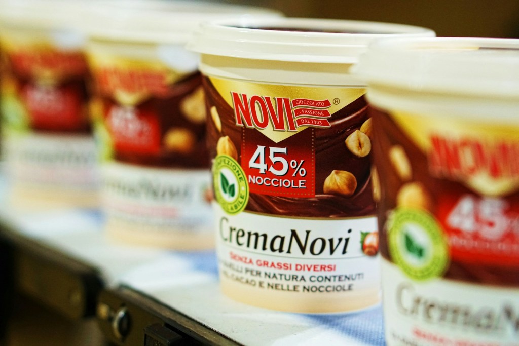 Yogurt italiani in un supermercato